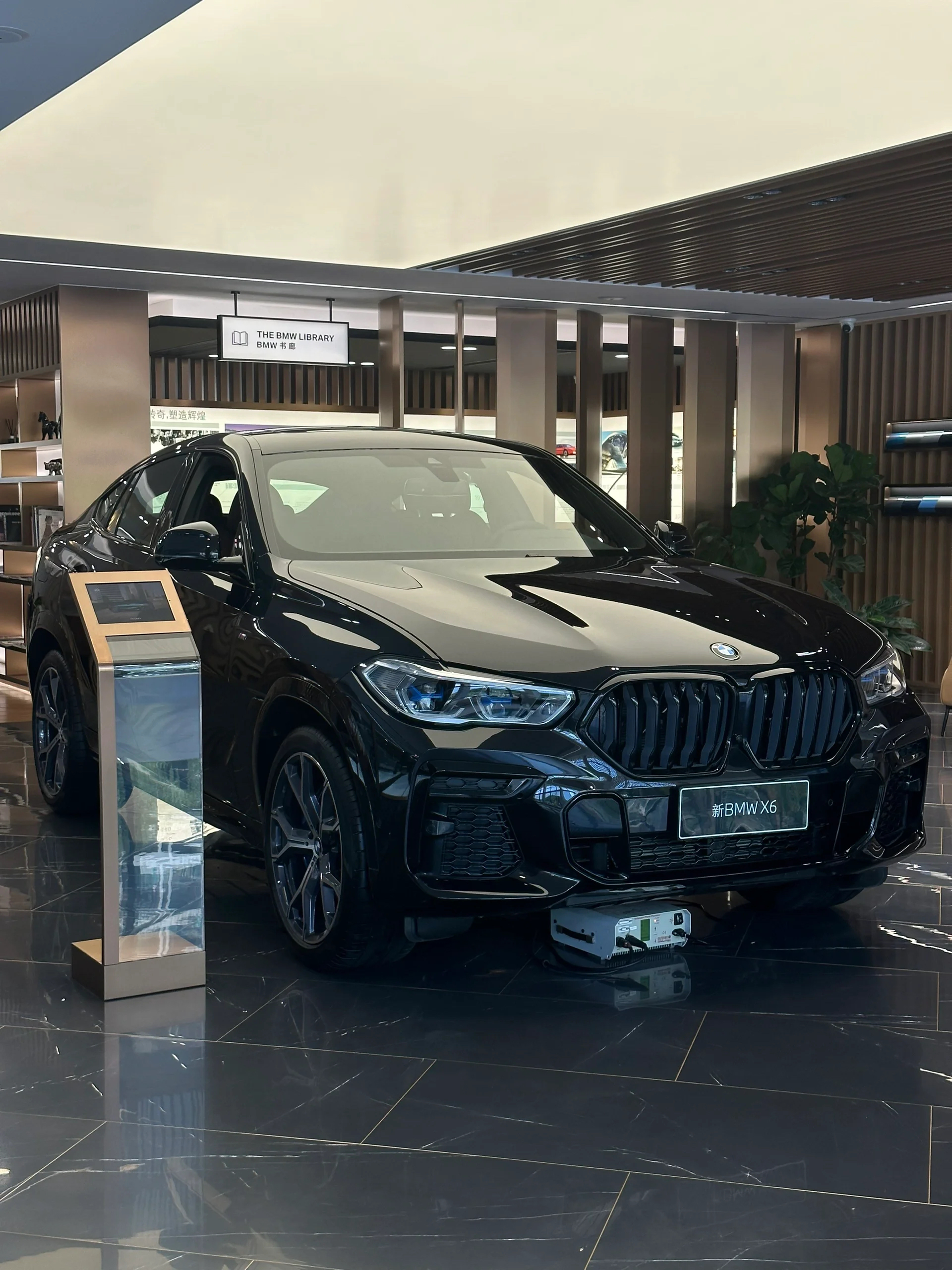 "宝马x6黑武士对决gle 3.0t:吸引力大比拼"