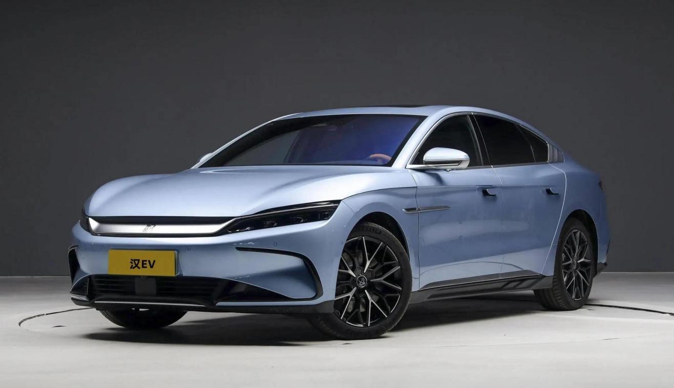 杭州宾利司机行凶事件引发社会关注,比亚迪为见义勇为车主点赞