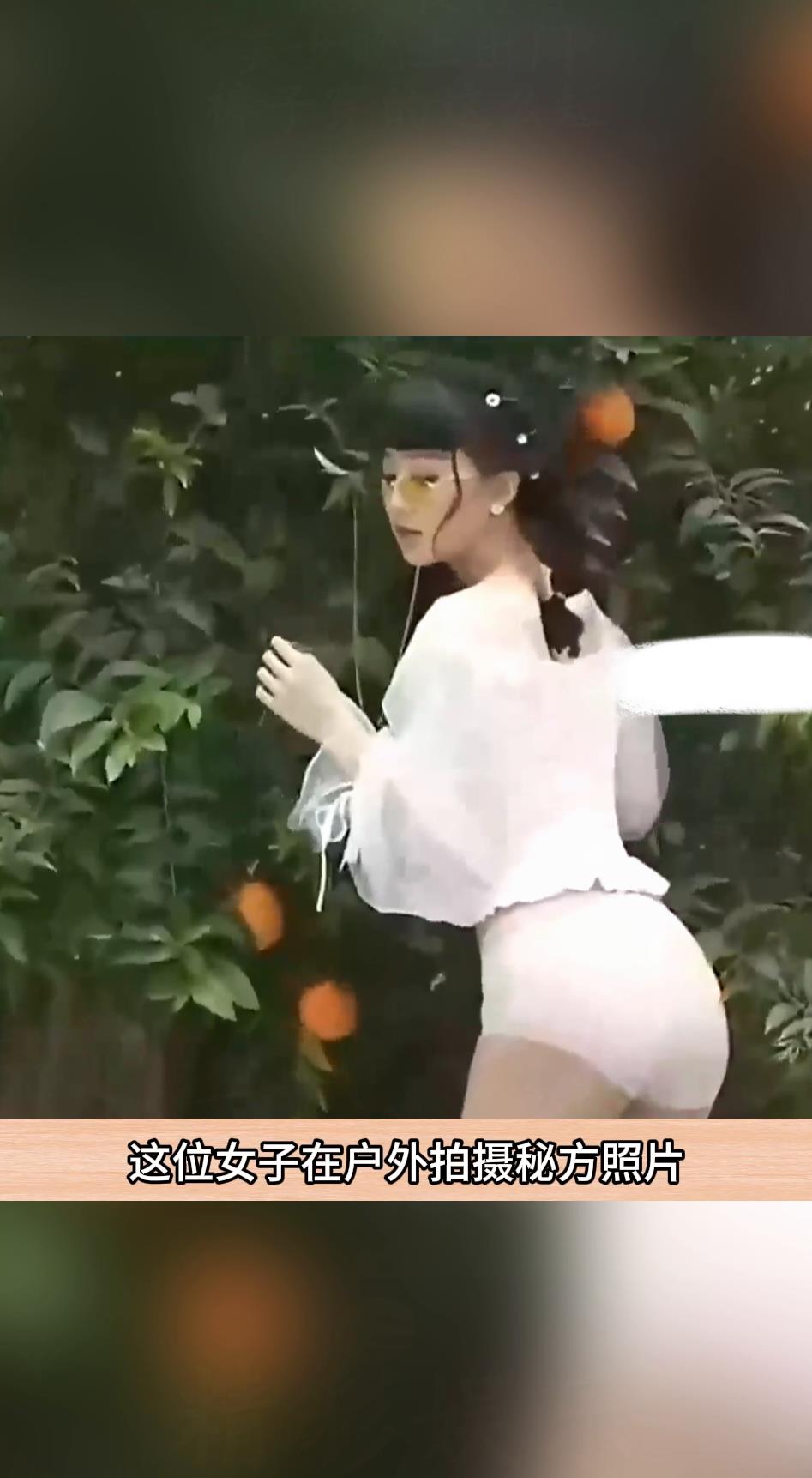 美女穿性感三角裤拍摄私密照这姿势实在太会摆拍了