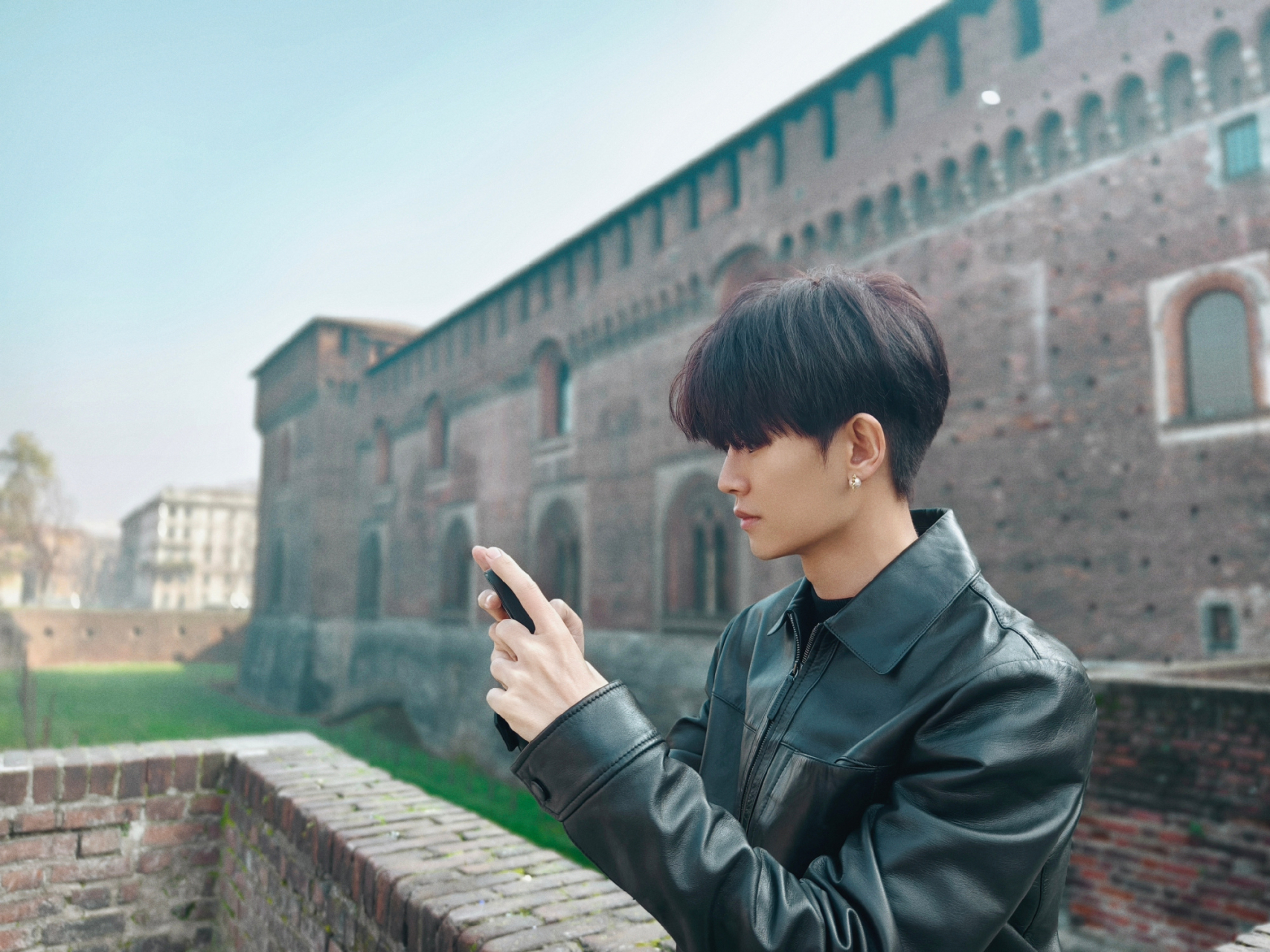 任嘉伦最吸引人的不单单是长相,反而会被他身上那股永远自律努力向上