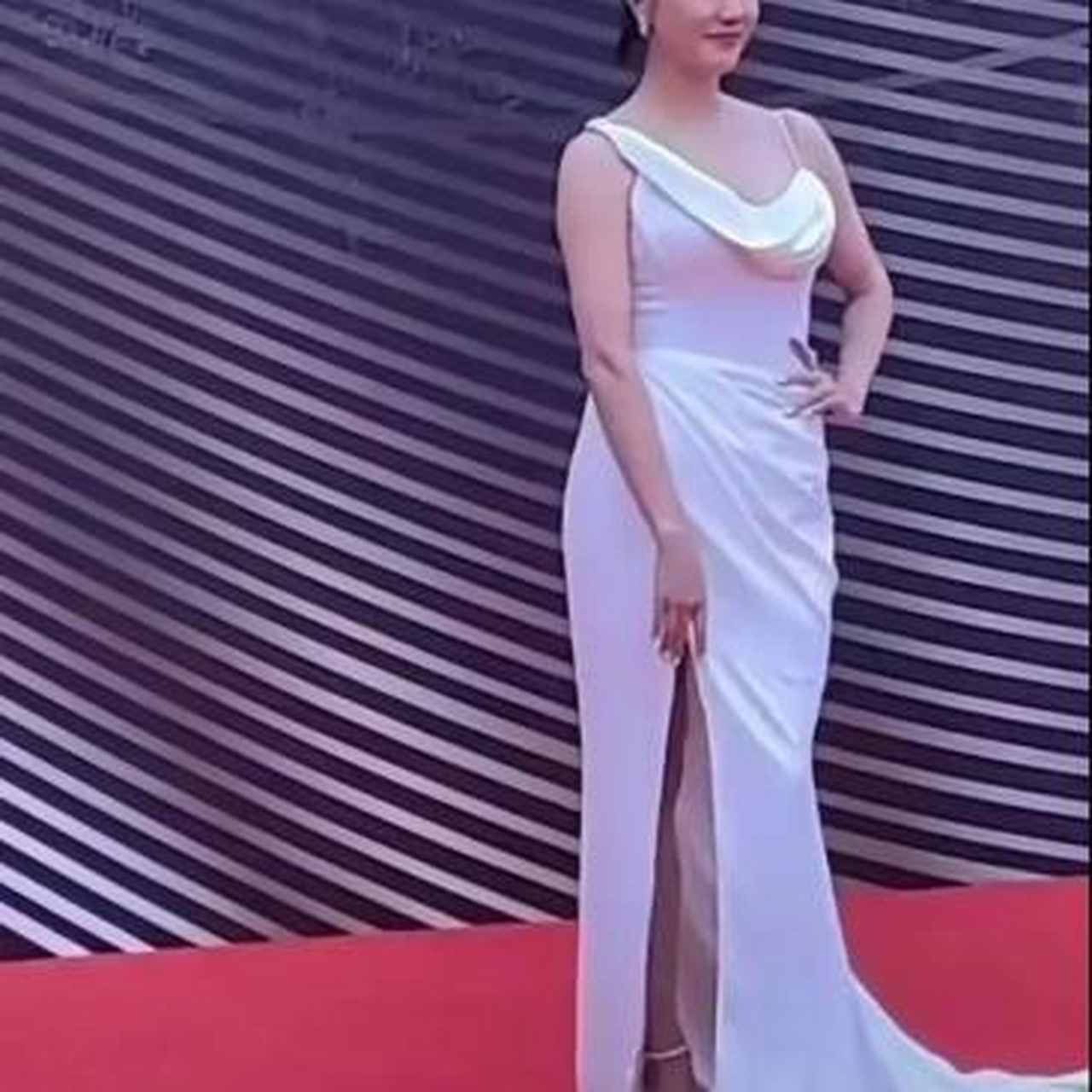 秋雅到底发生了什么,真让人难以置信,小伙伴们你们知道怎么回事吗?