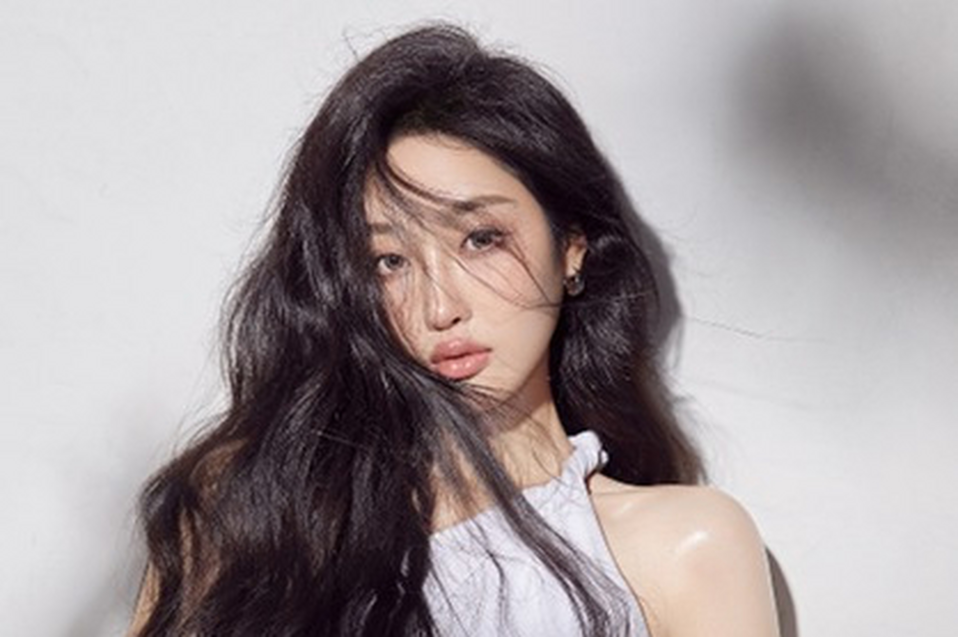 从北京电影学院毕业的小冠军邓迪,以非凡设计征服时尚圈.