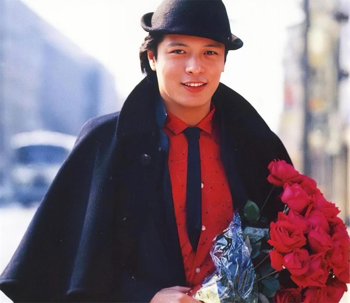 回顾一代巨星刘文正拒绝恋爱因孤独逃离歌坛31年无迹可寻