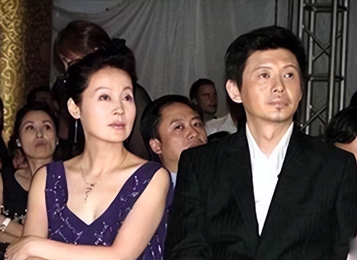 正好彩排的嘉宾中,有一位是王越的朋友,她知晓王越和程前之间的关系.