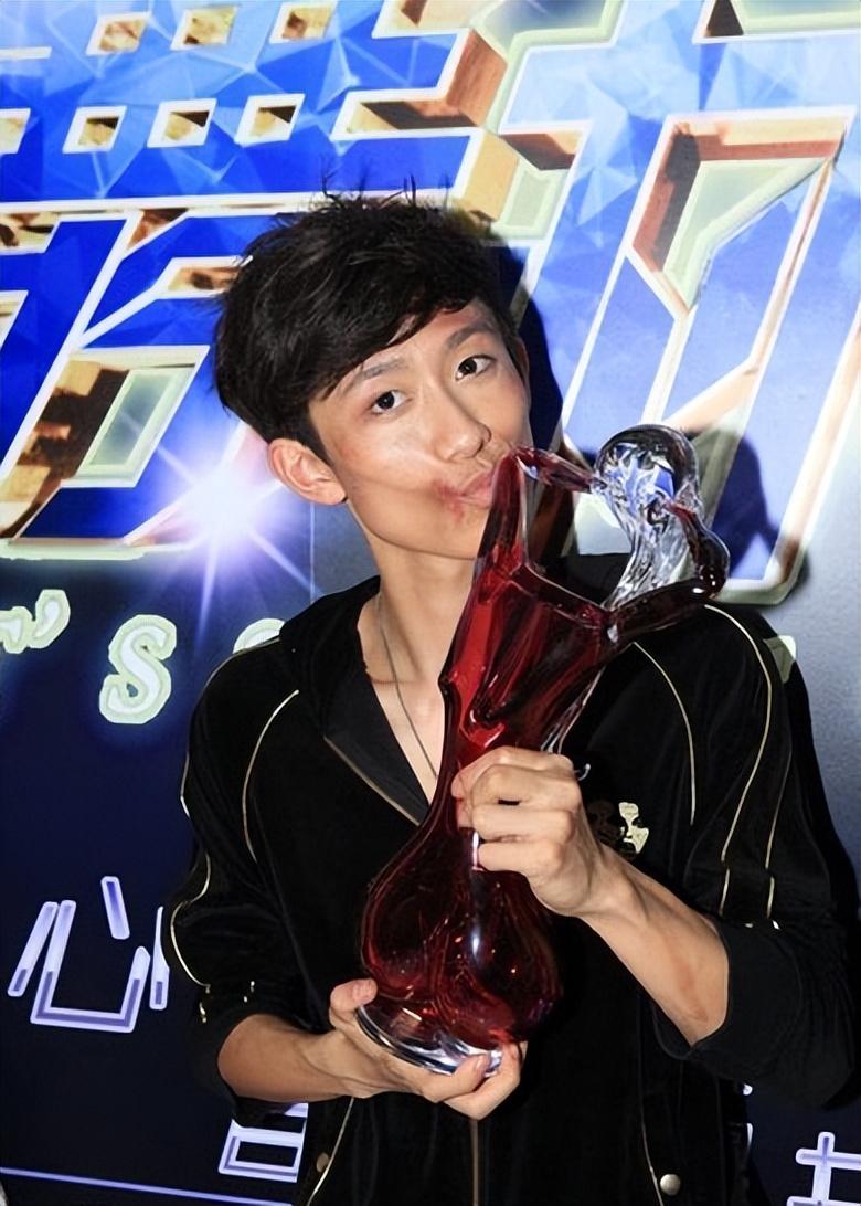 回顾:从"90后演技扛把子"到"无戏可拍",张一山做错了什么?