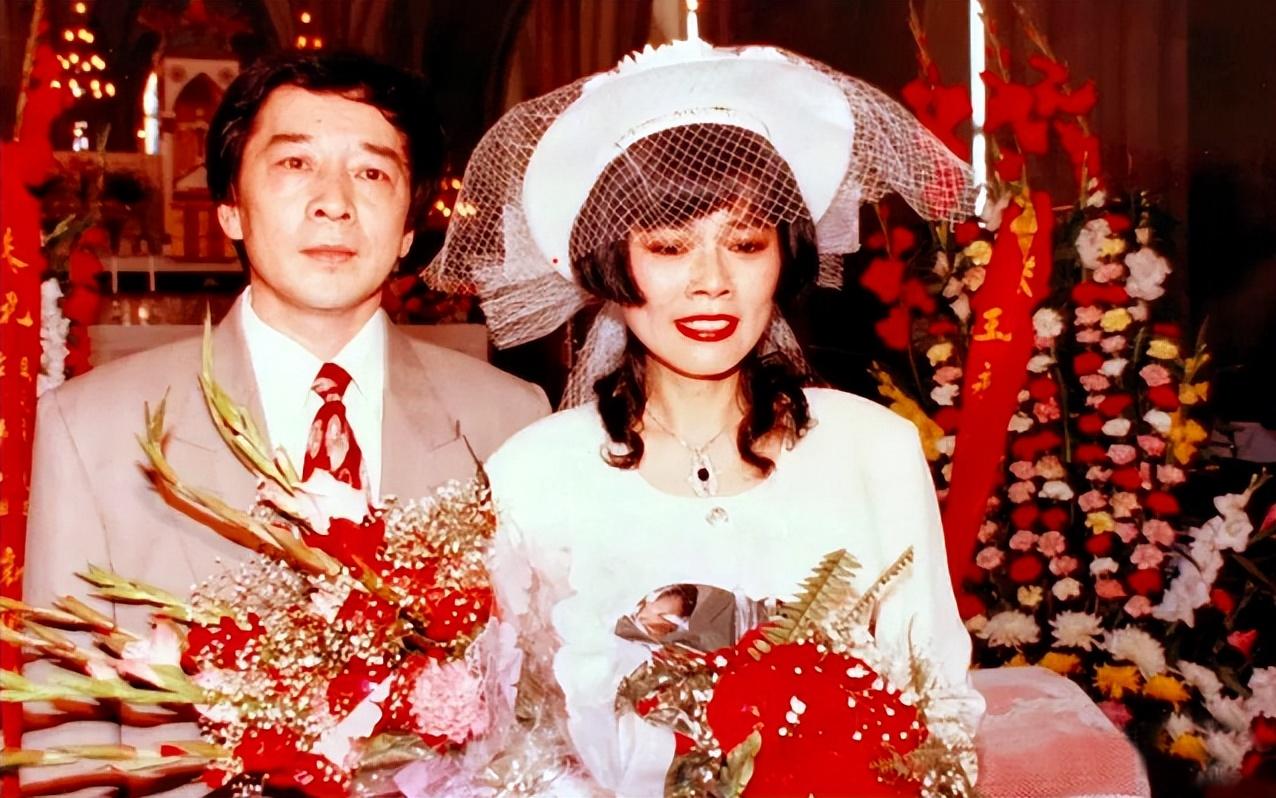 才子导演杨延晋父亲是正军级潘虹嫁了副部的儿子还向他示爱