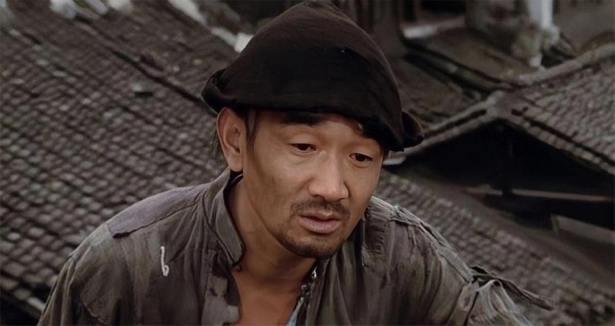 永远的阿q,走向世界!用肢体说话,用表情传达,用语言体现.