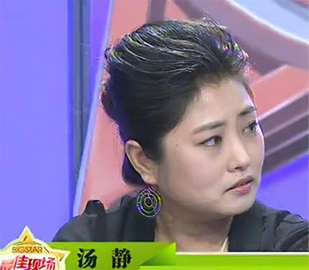 回顾著名演员胡亚捷娶初恋为妻曾3次闹离婚如今幸福美满