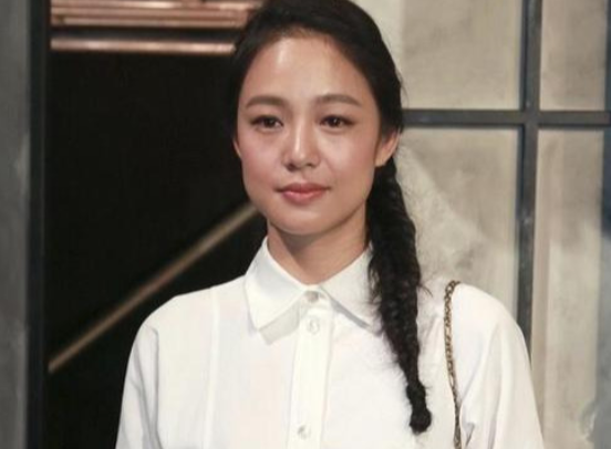 老夫少妻脾气还暴却紧拴姜文十几年把她当宝周韵凭什么