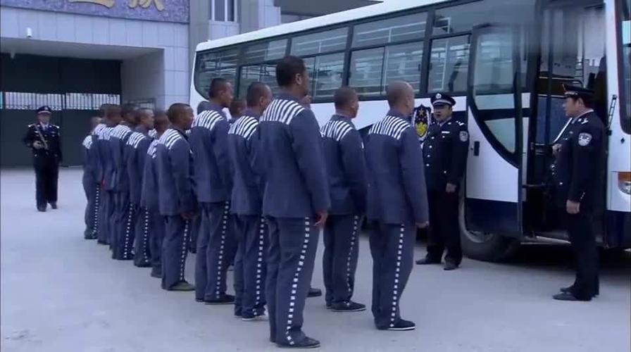 无期刑犯老到不能动监狱会给他们养老吗答案让人心酸