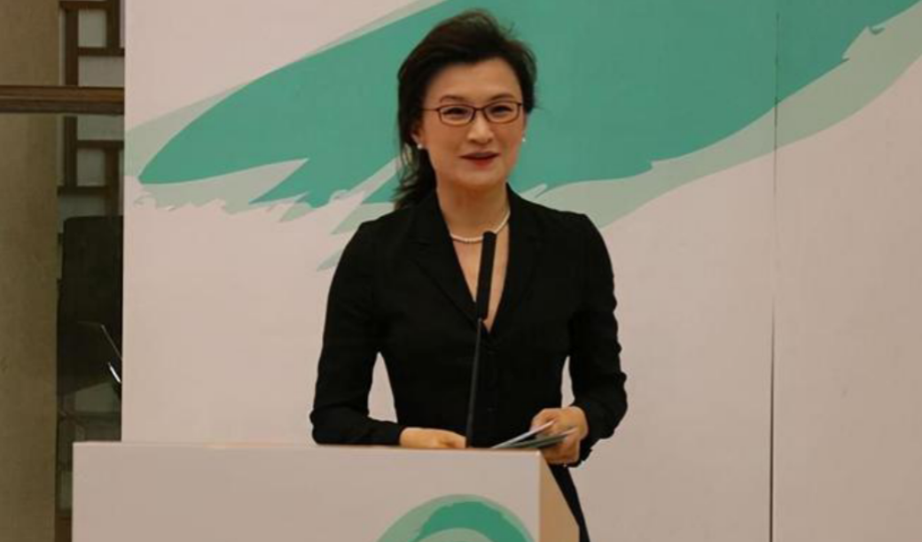 回顾董倩与王世林一对著名主持人夫妻风光背后是心酸和无奈