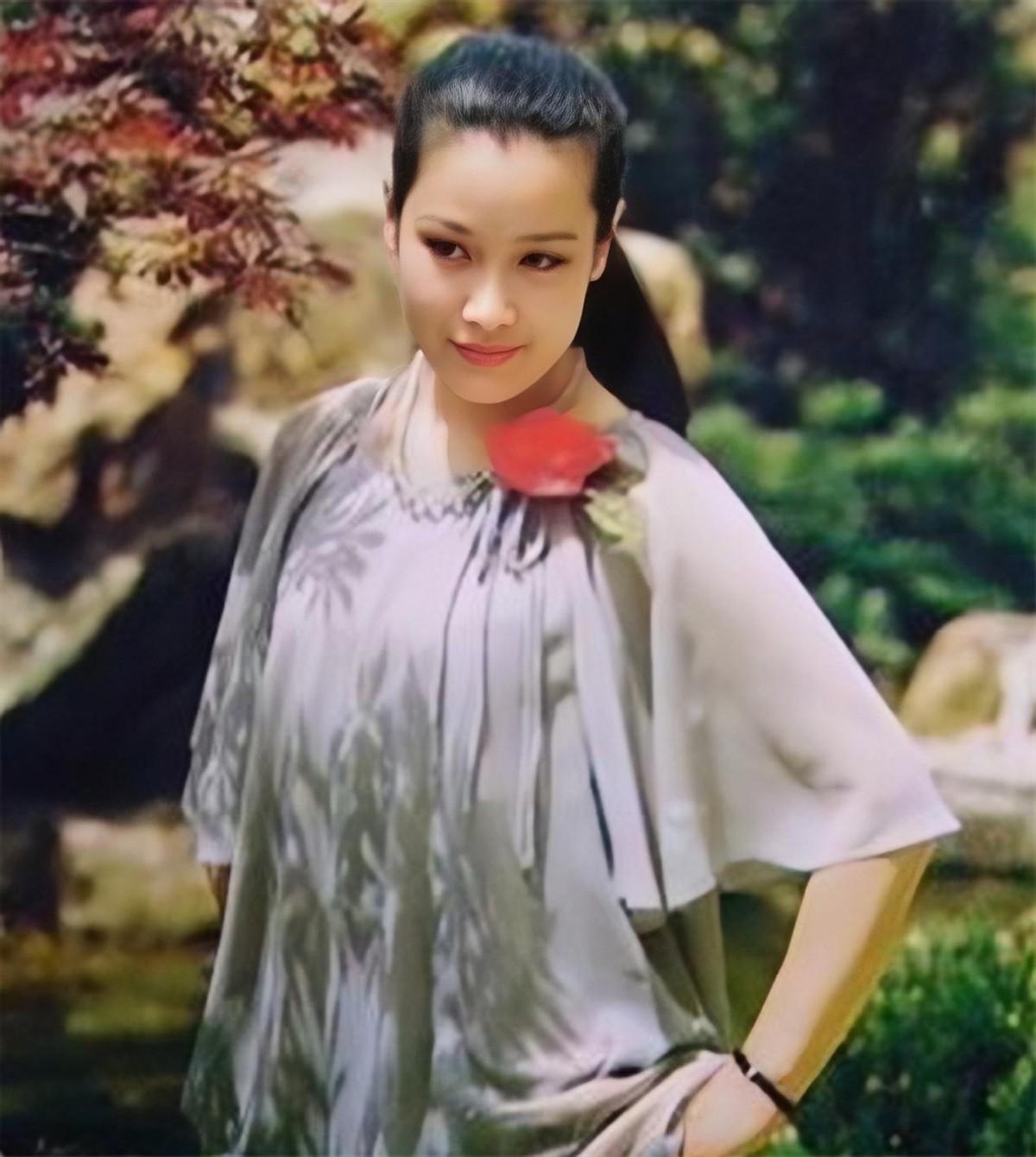 回顾记得80年代女星索宝莉吗凭83年春晚走红56岁客死异国