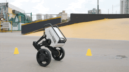 9999元的轮足机器人?开发性和可玩性瞬间拉满,详细参数来了