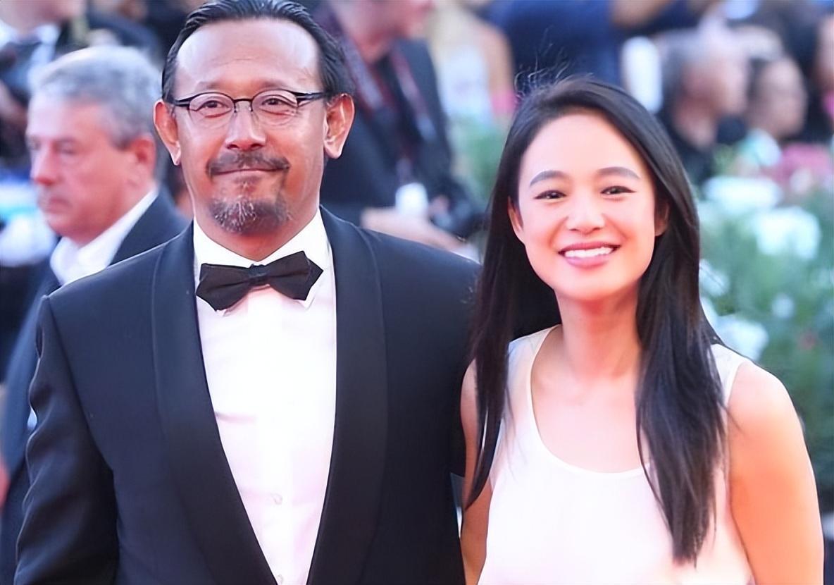 老夫少妻脾气还暴却紧拴姜文十几年把她当宝周韵凭什么