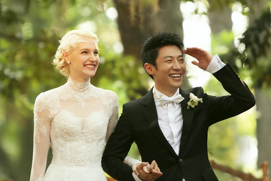 回顾甩了在一起四年的撒贝宁转身爱上千万级富二代现状唏嘘