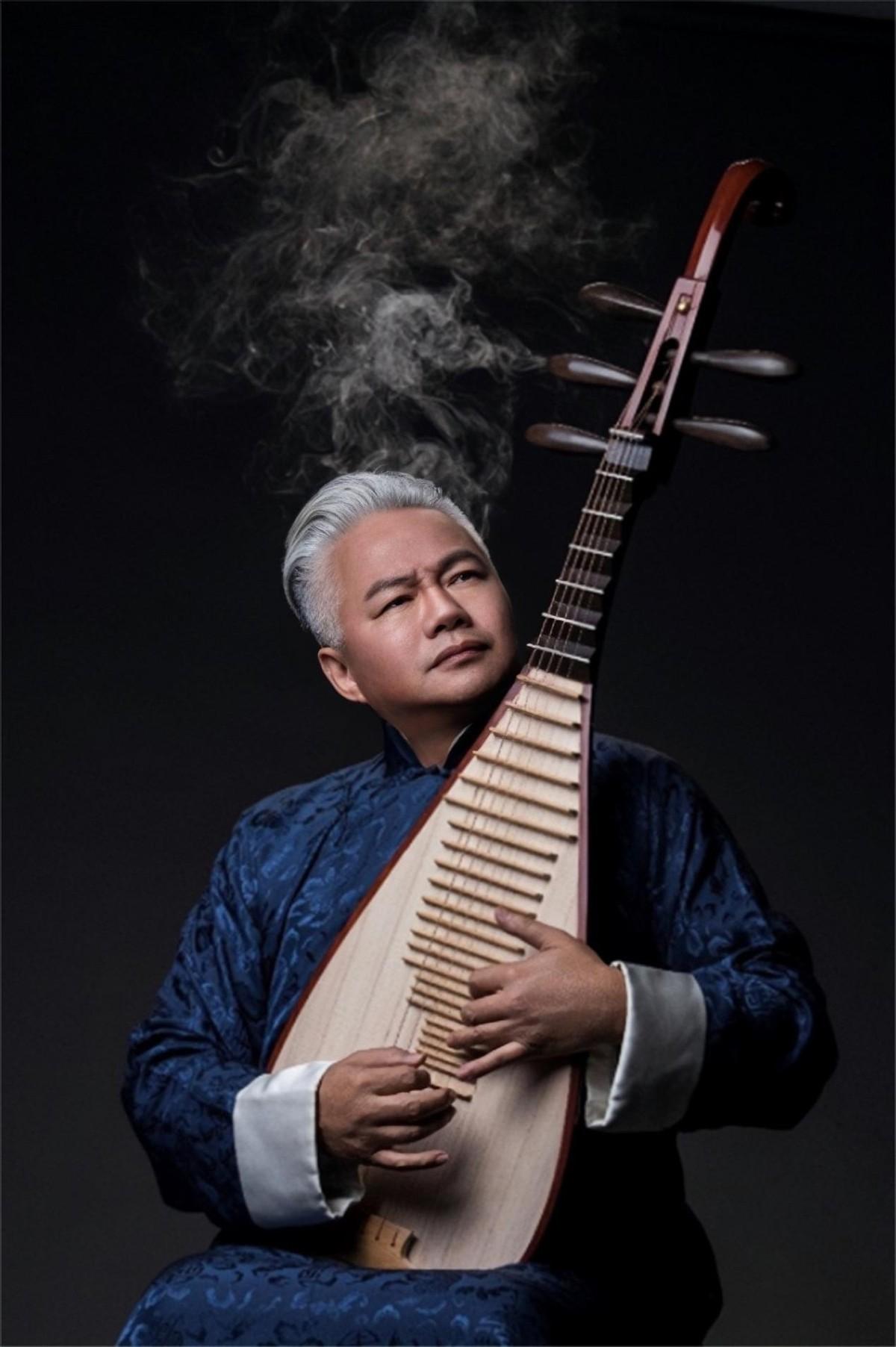 咿咿呀呀的调子,第一次听的年轻人可能还真欣赏不来.而京剧呢?