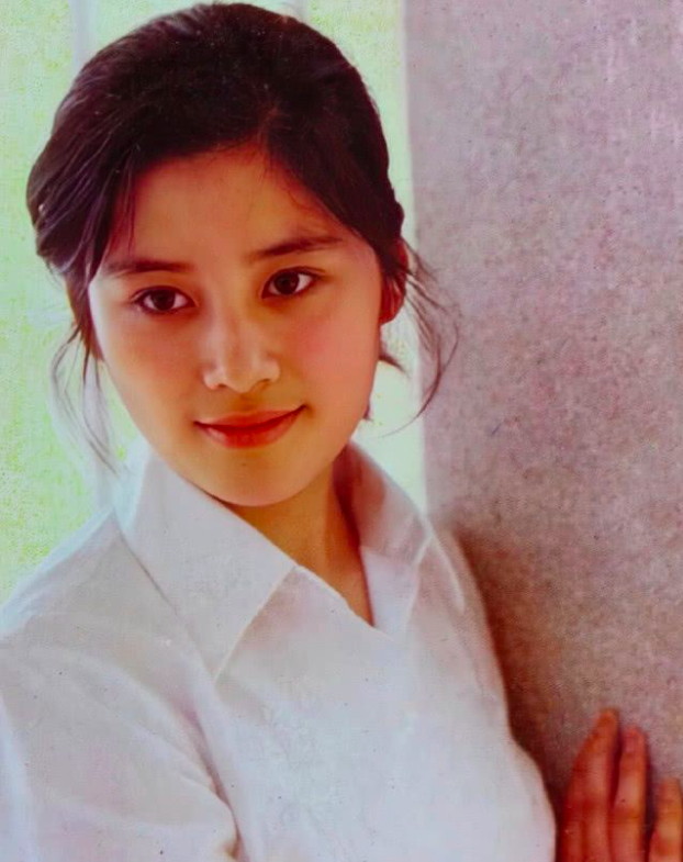 才子导演杨延晋父亲是正军级潘虹嫁了副部的儿子还向他示爱