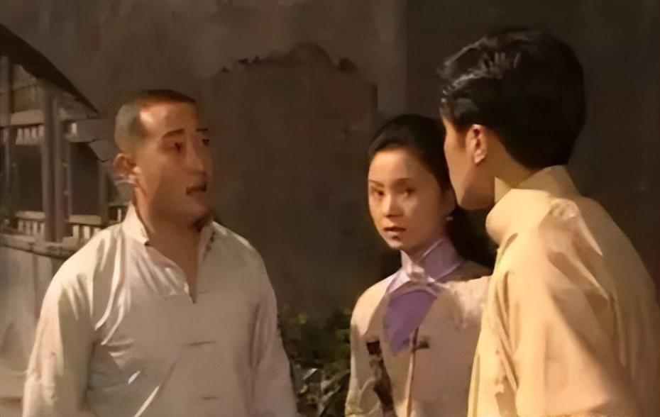 打算把老舍的《四世同堂》搬上荧屏.