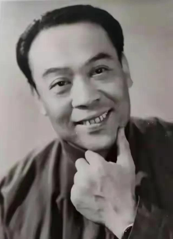 常贵田是相声名家常宝堃的儿子,常宝华的侄子,也相声界第一位"将军".