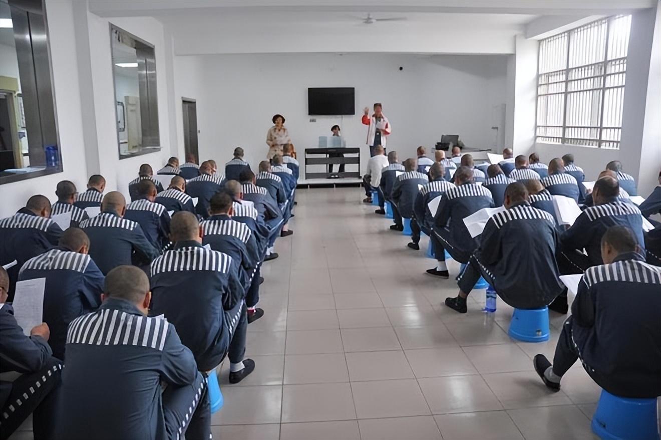 无期刑犯老到不能动监狱会给他们养老吗答案让人心酸