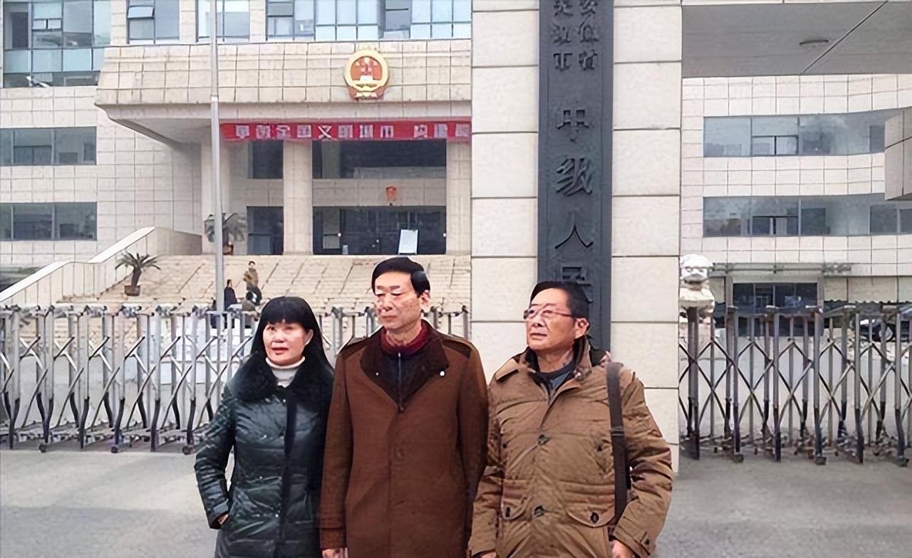 1996年男子杀妻被判无期入狱17年后真凶浮出水面得以沉冤昭雪