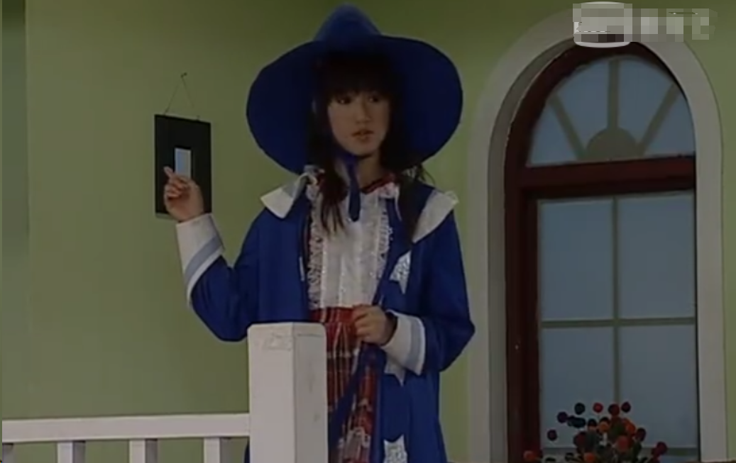 苏青在其中饰演小天使的好朋友,名为"不高兴".