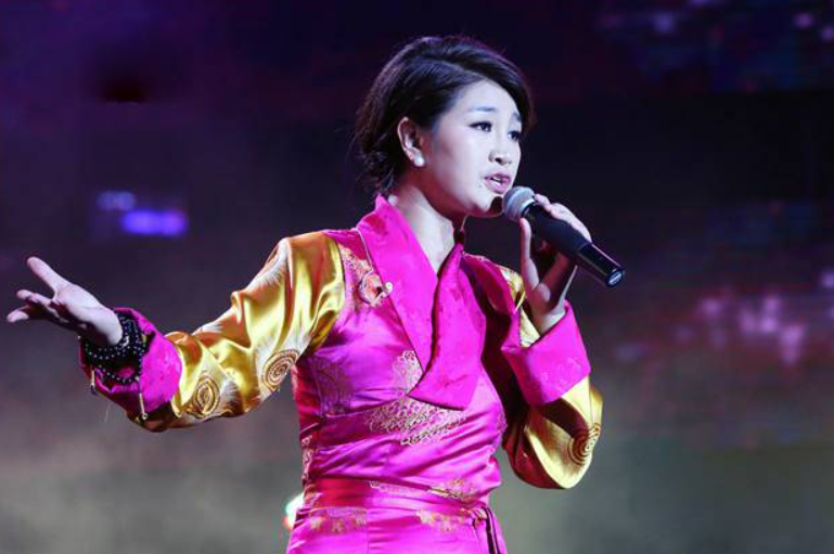 回顾降央卓玛因丈夫太帅曾疯狂倒追为爱改掉暴脾气做小女人