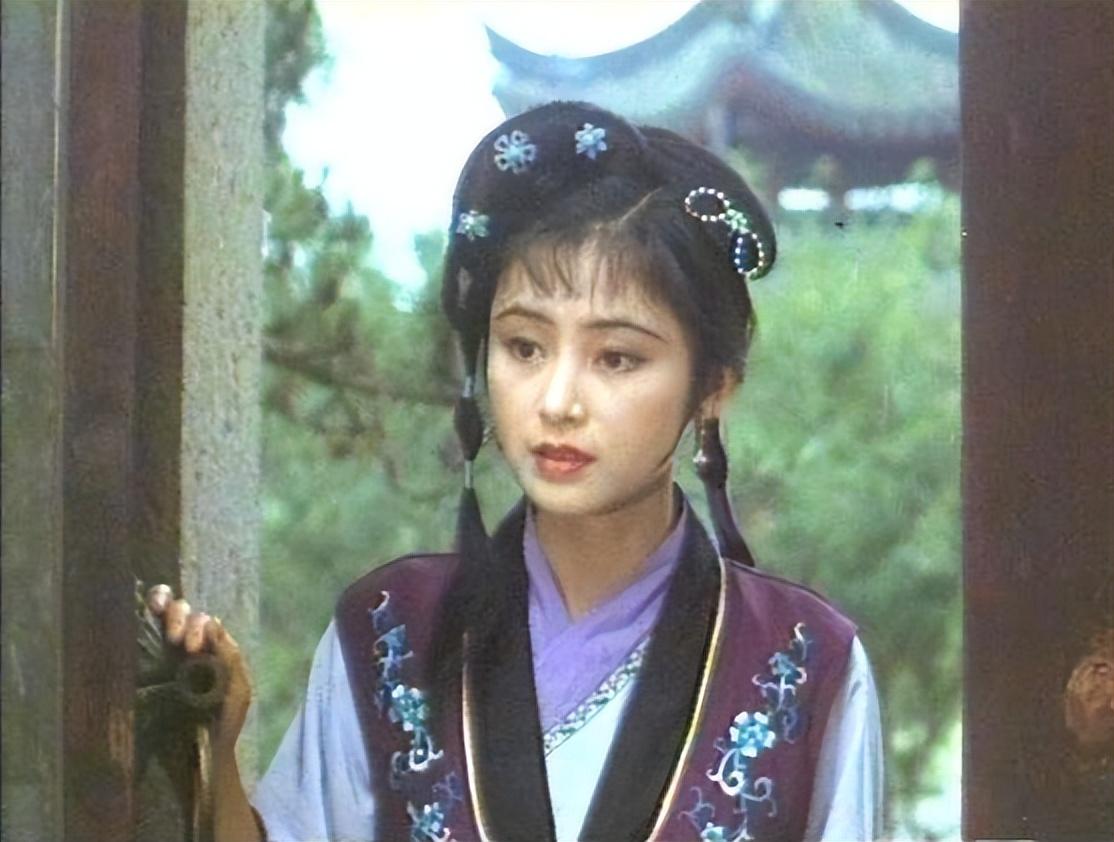 回顾长相太美无人追父亲为她一辈子光棍何赛飞魅力有多大