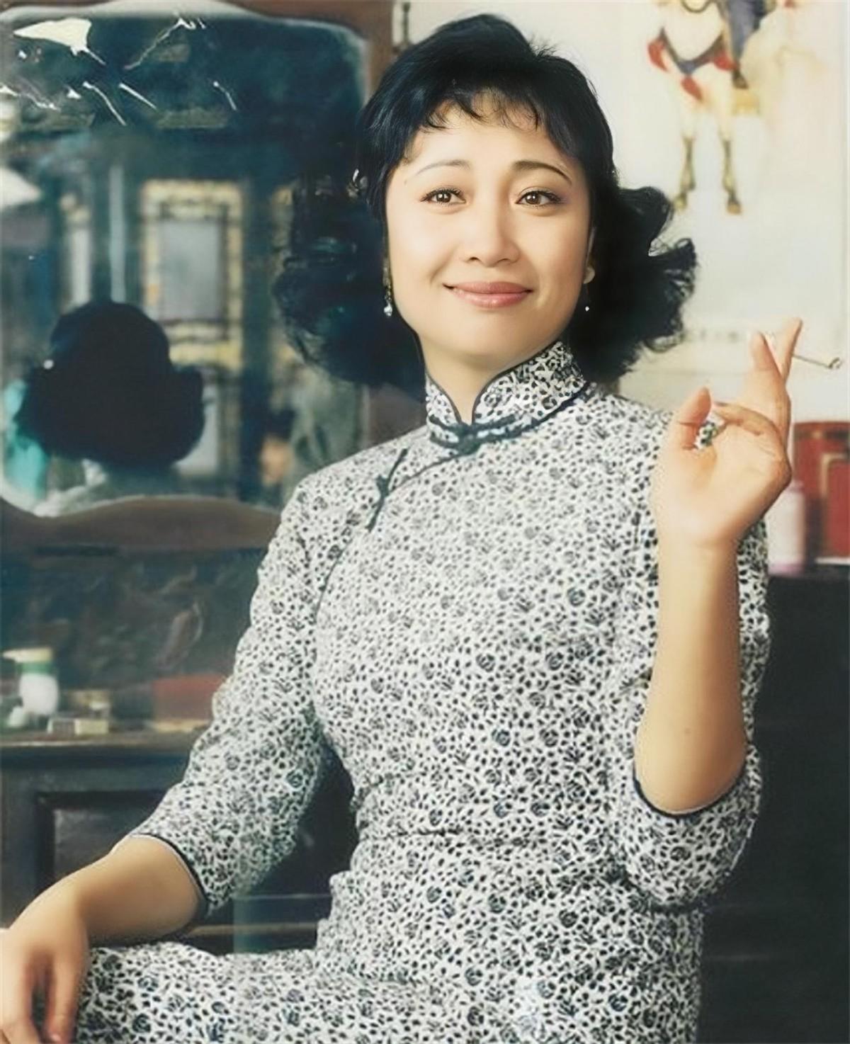 回顾徐松子与导演丈夫分居15年有泪有痛67岁无儿无女成遗憾