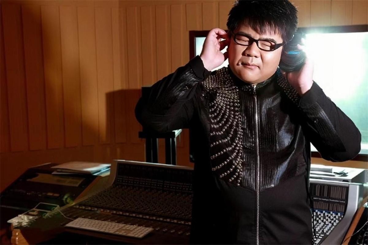 回顾盲人歌手杨光终为自己的狂妄自大付出代价