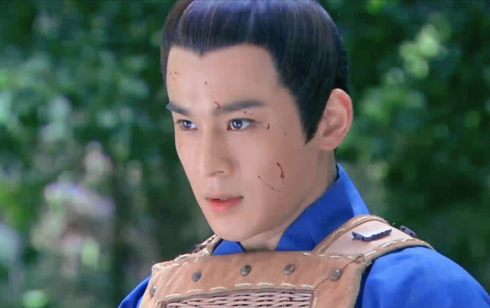 乔振宇出生于广西桂林,成长在俊美山水当中的乔振宇,几乎是帅了一辈子