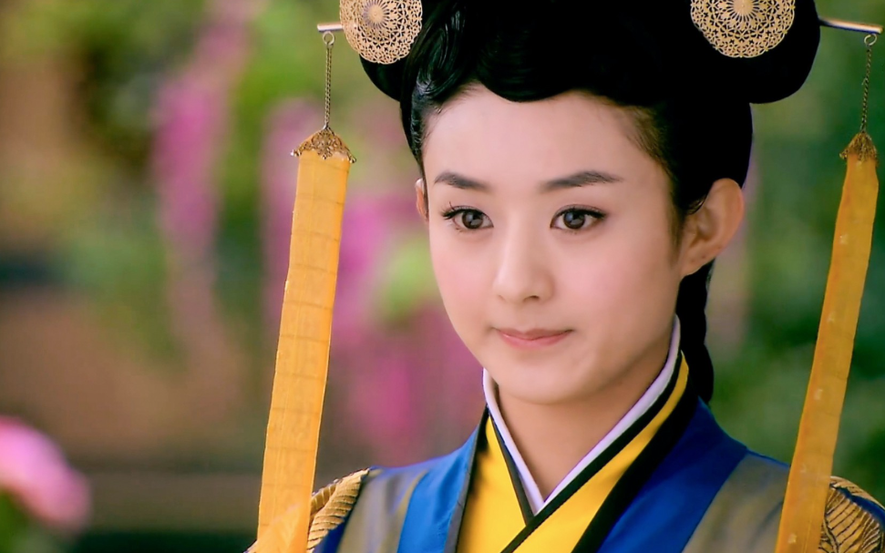 王晶说的没错只会扮可怜的赵丽颖已经走了另一条道路