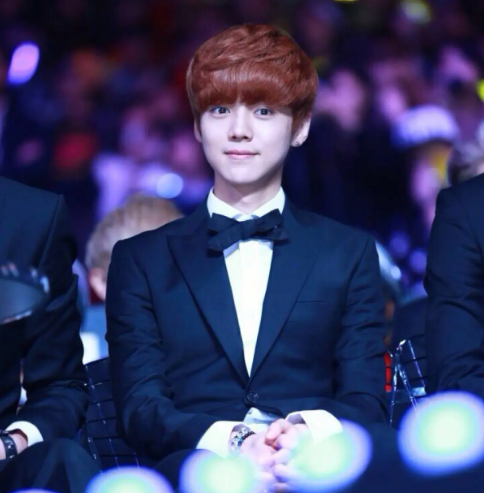 回顾与关晓彤恋爱的鹿晗重新走上顶流之路全靠同行衬托