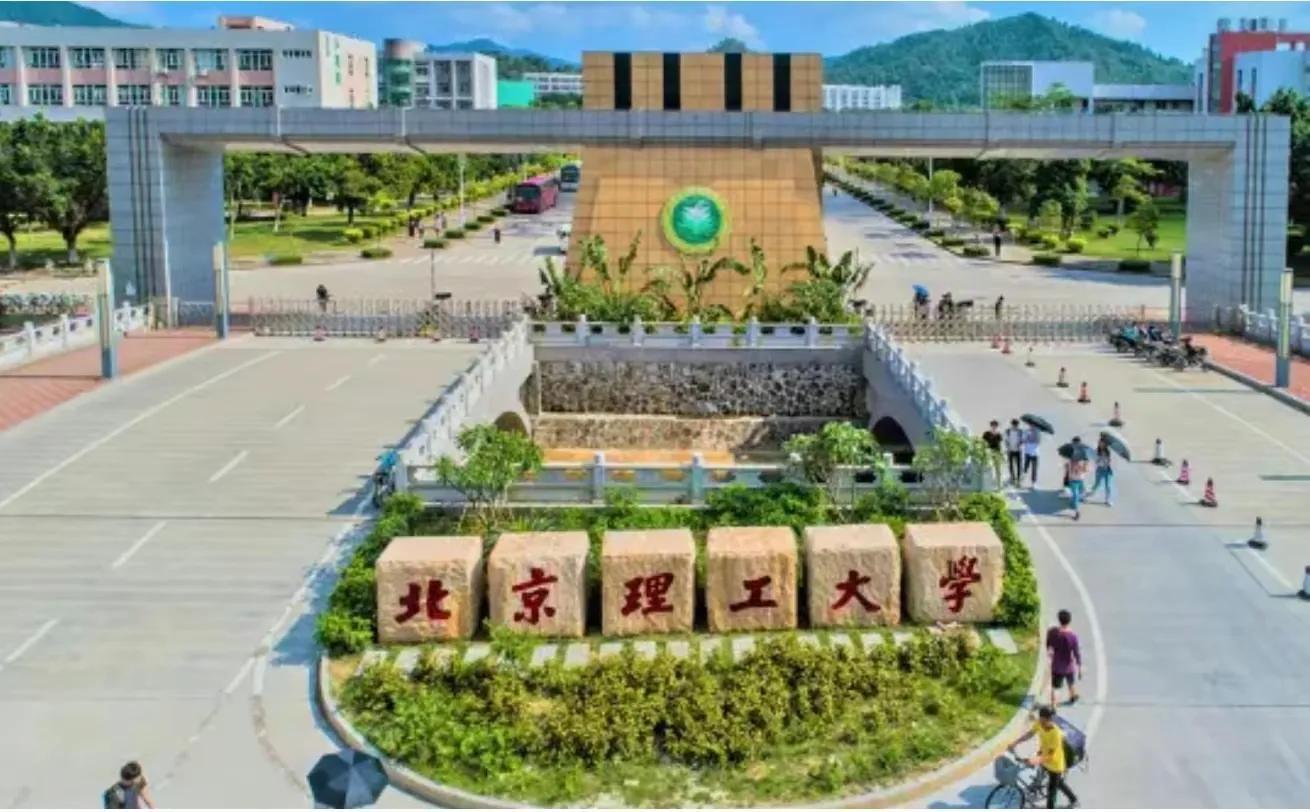 回顾北理工状元学霸姚远捡废品流浪12年与自己和解是最难修行