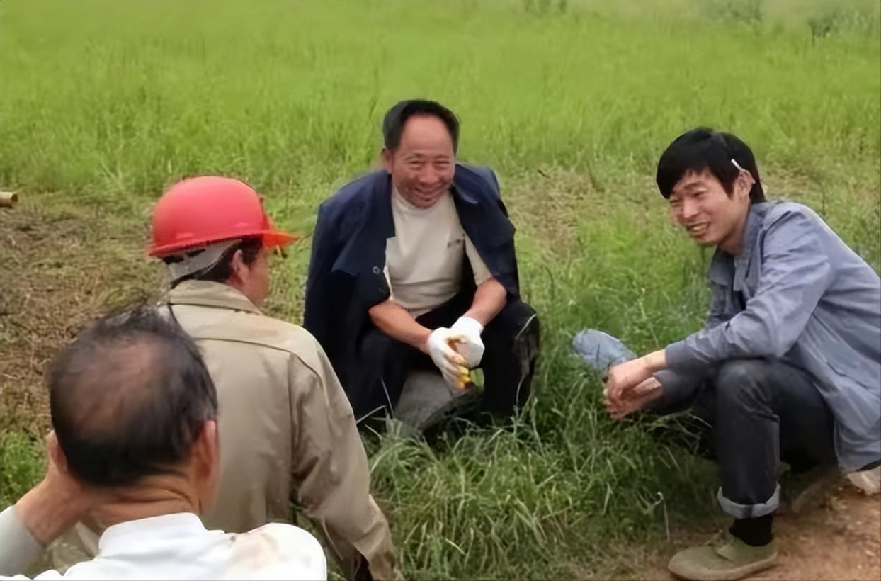 回顾耶鲁毕业生拒绝百万年薪扎根农村当村官好牌打烂了吗