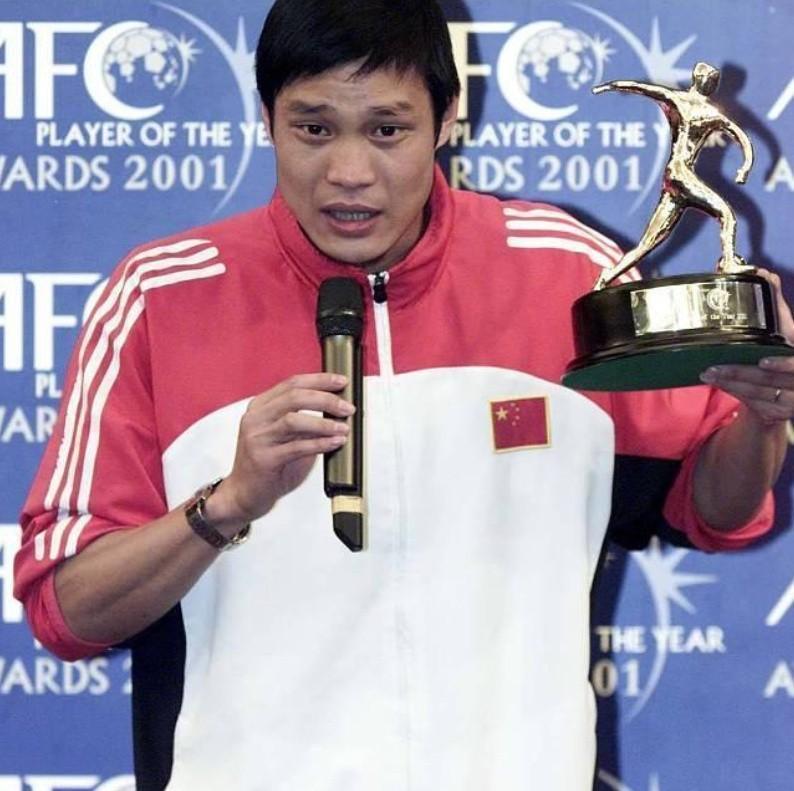 足坛巨星范志毅三婚娶小17岁演员一婚空姐前妻揭离婚原因