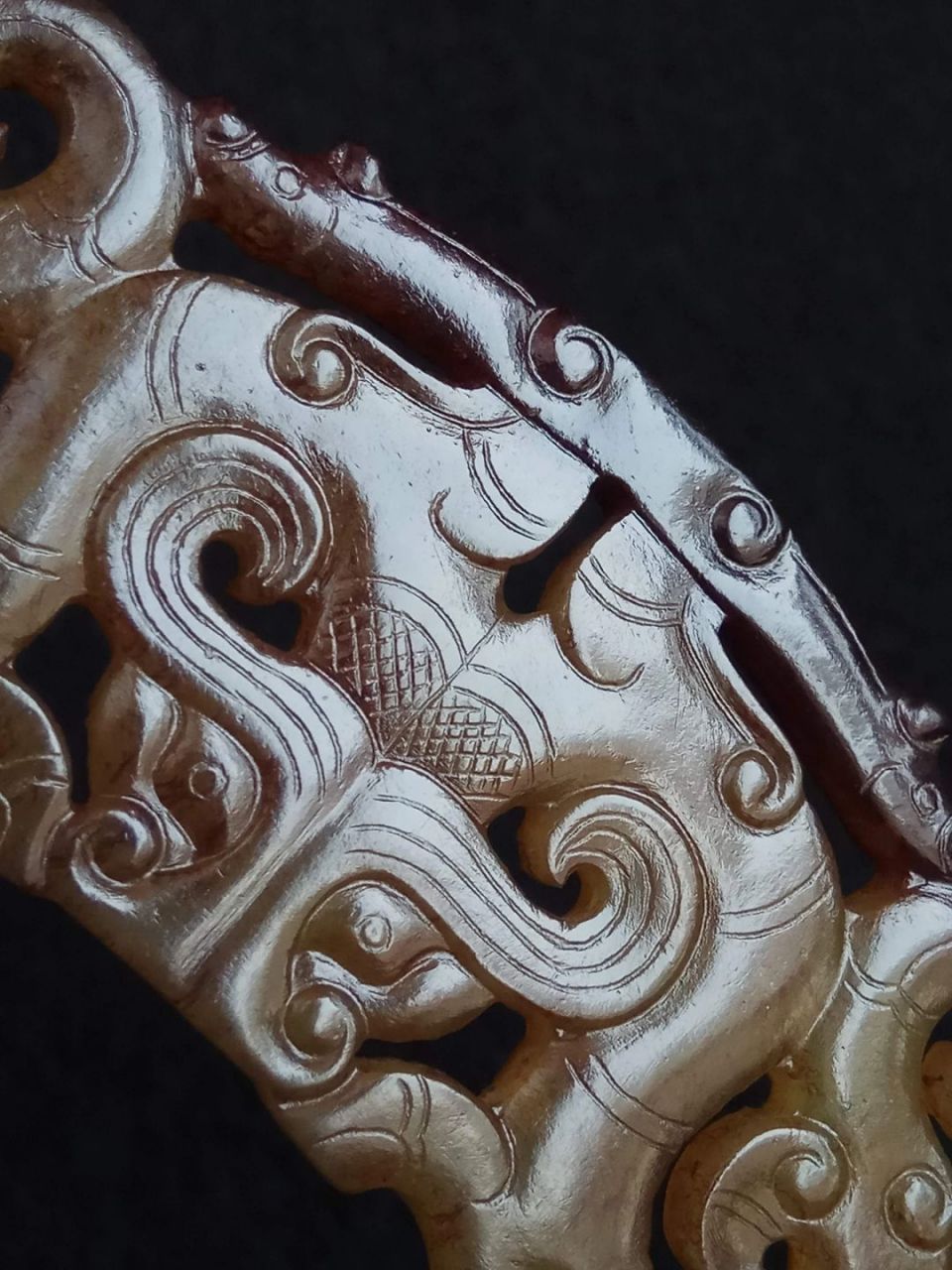 高古玉 汉代老和田玉 镂雕双龙纹兽面纹玉璜  亲们!