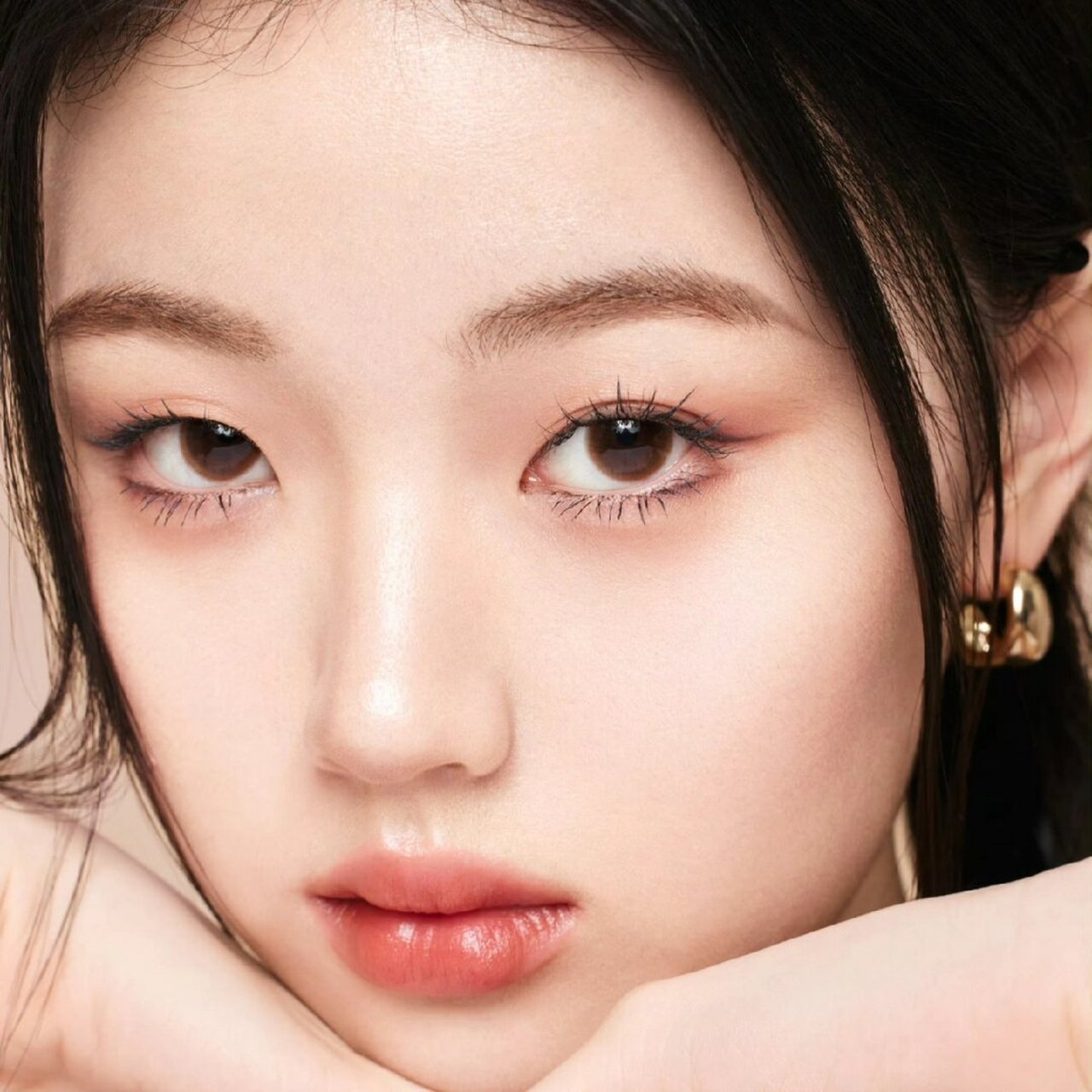 宝贝们99,是不是常常羡慕那些双眼皮的大眼睛女生呢?