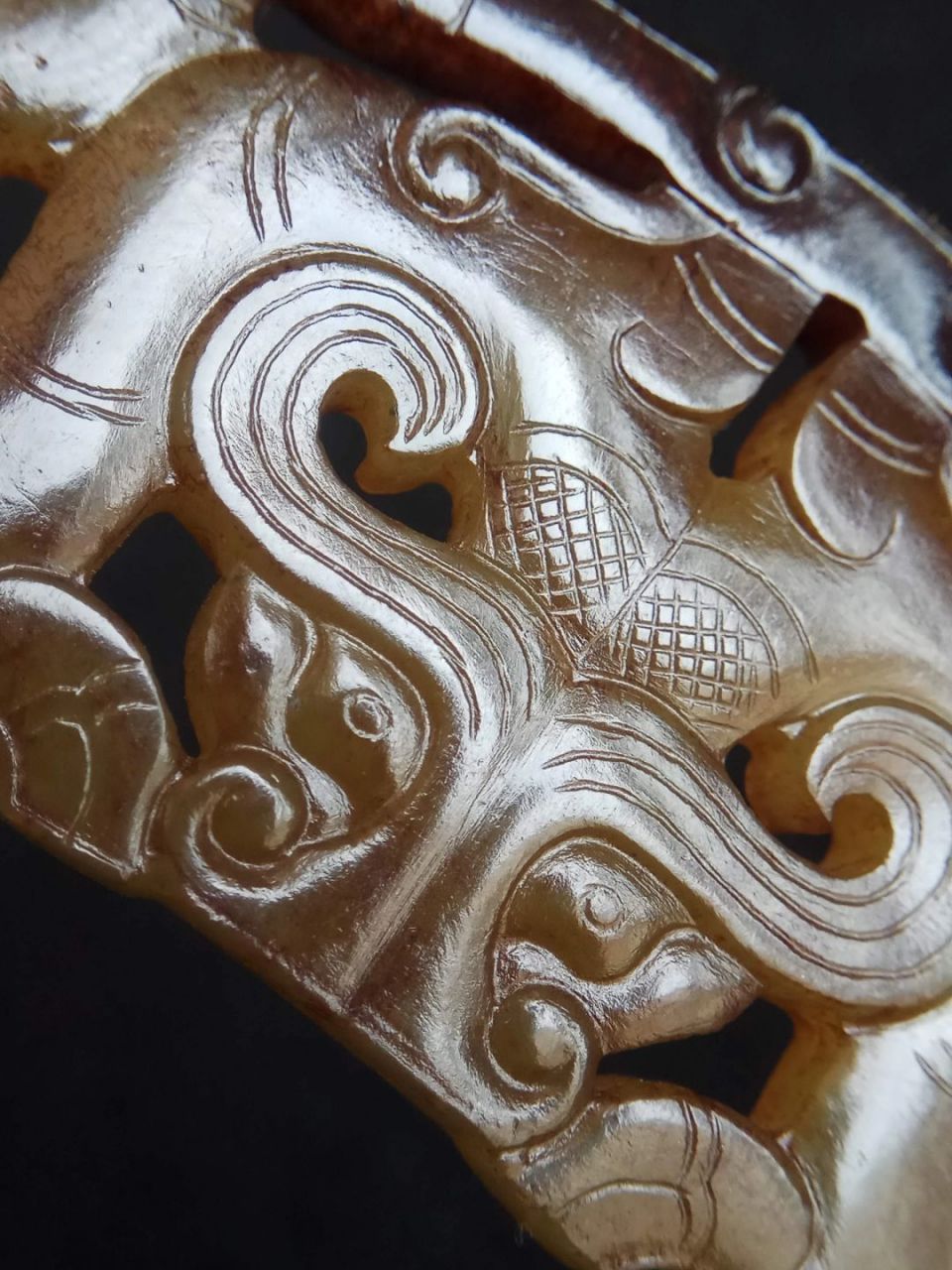 高古玉 汉代老和田玉 镂雕双龙纹兽面纹玉璜  亲们!