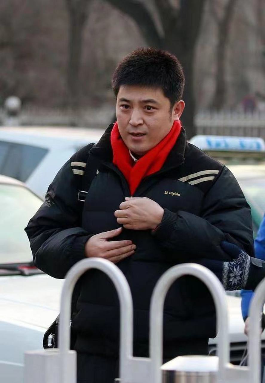 大家还记得春晚演小品的孙涛吗?