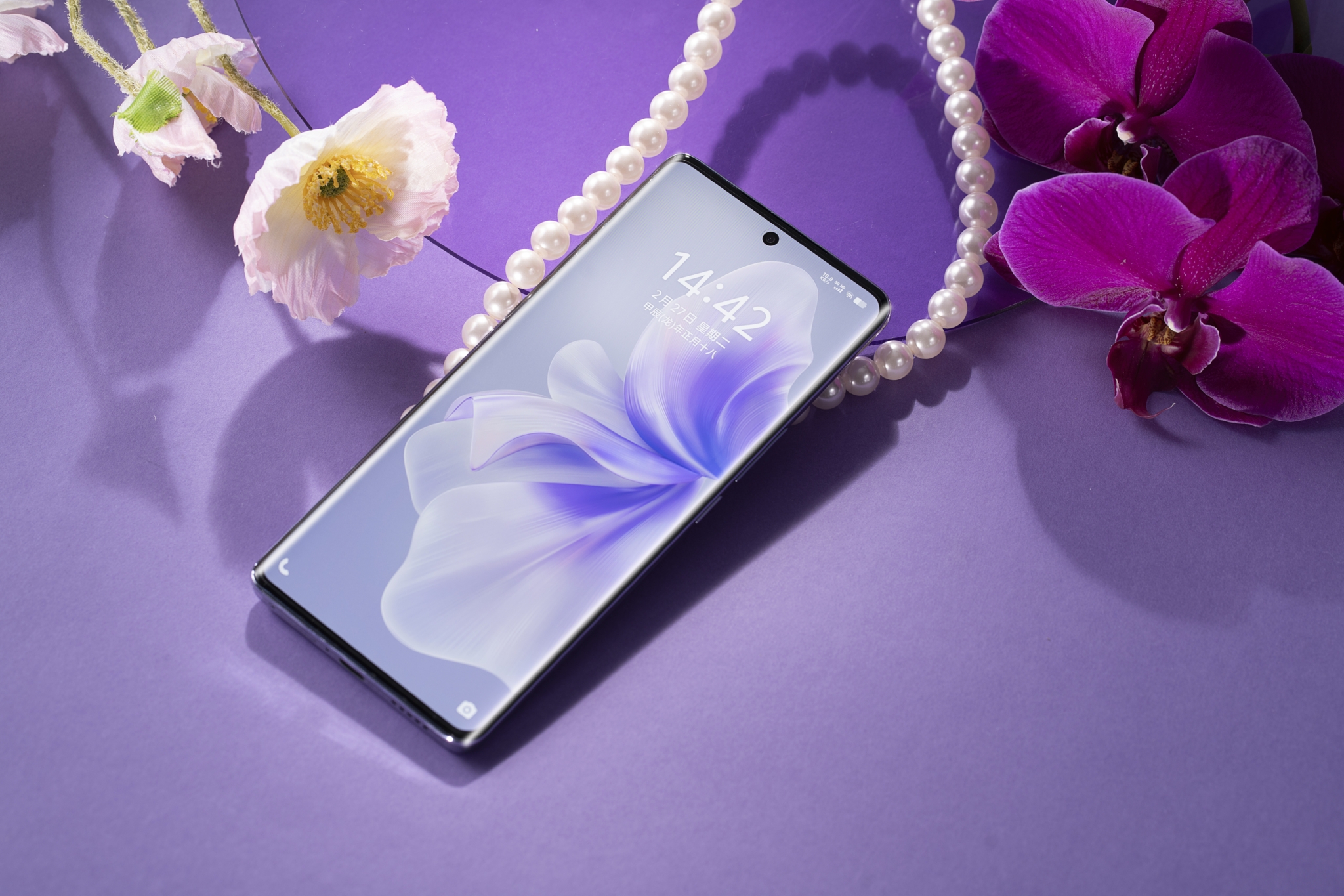 vivo s18菱紫图赏:紫色的氤氲,在一首诗中绽放