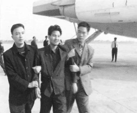 纪实:浙江温州黑社会"江湖行",许海鸥:谁不服,就干他