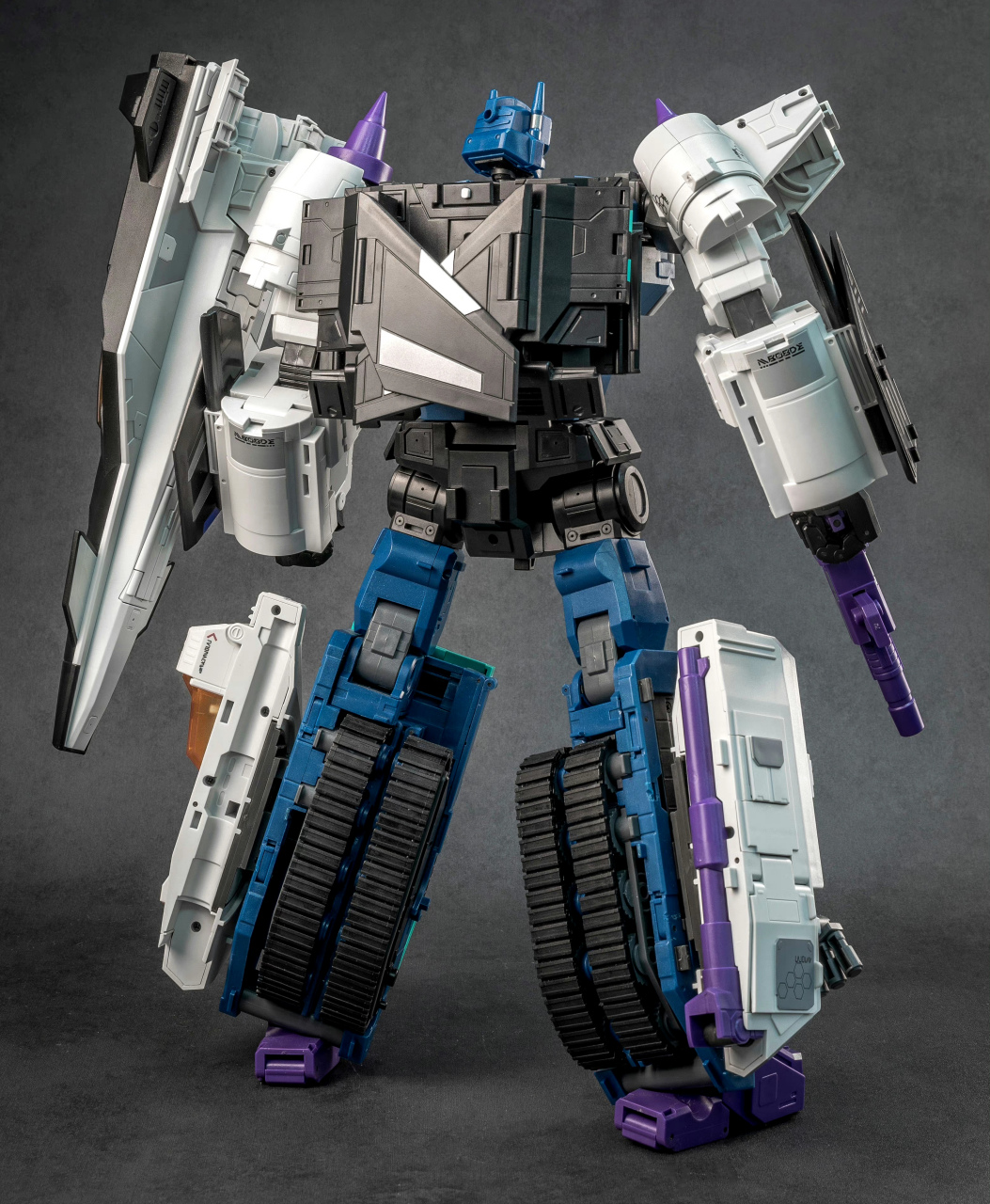模型欣赏:fans hobby 变形金刚 霸王,最早出现于动画《隐者战士》,后