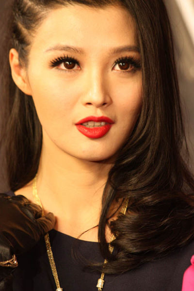 白庆琳:逆境中的凤凰涅槃,与徐僧的婚姻历程及新生