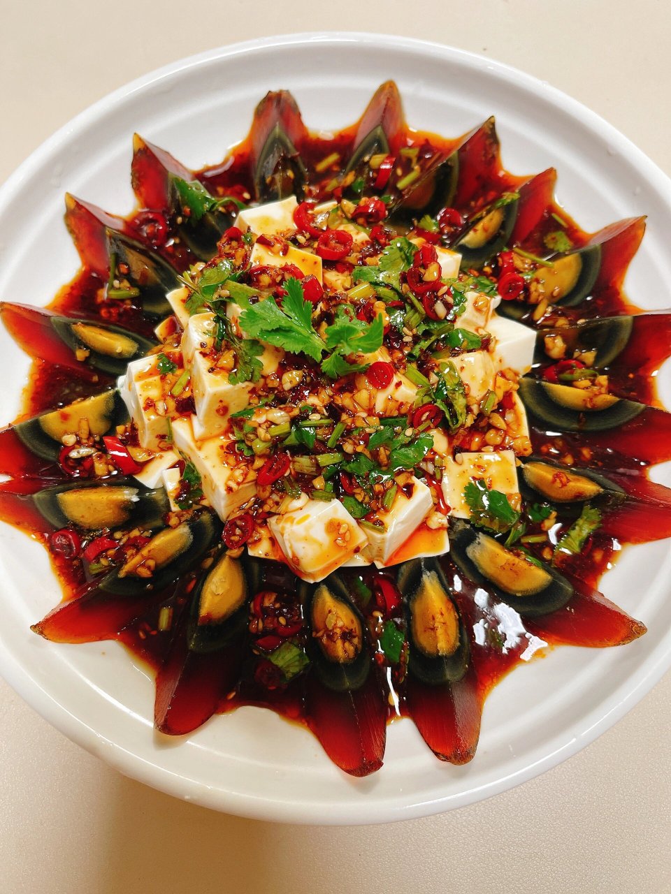 万物皆9315凉拌 皮蛋拌豆腐  简单又好吃!