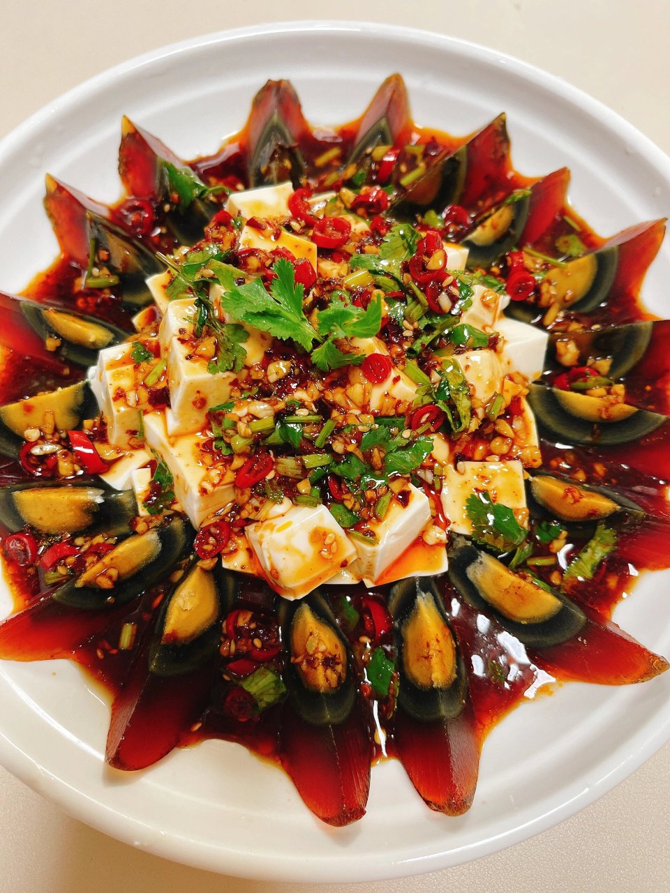 万物皆9315凉拌 皮蛋拌豆腐  简单又好吃!