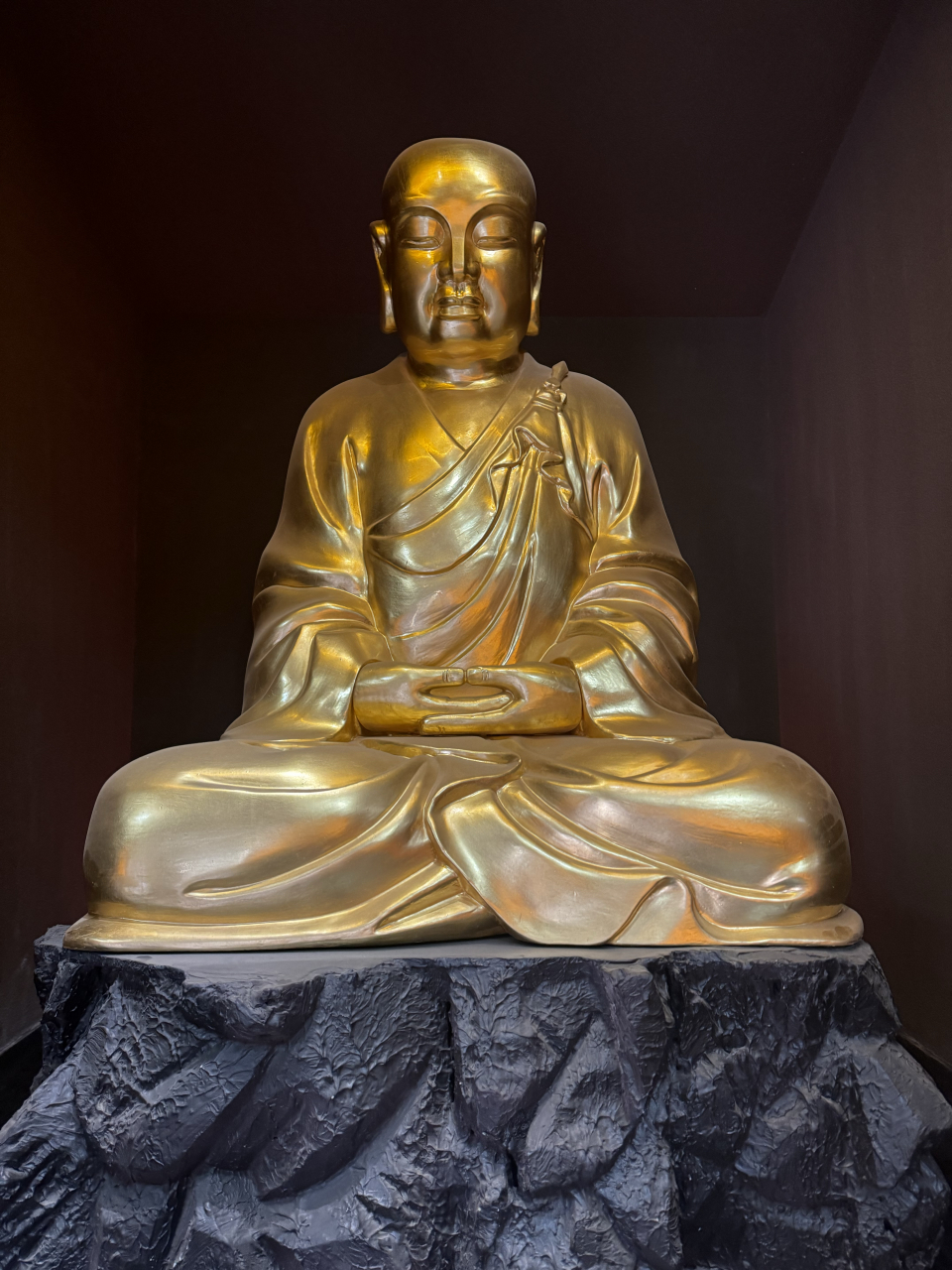白马寺祖师殿内的佛像
