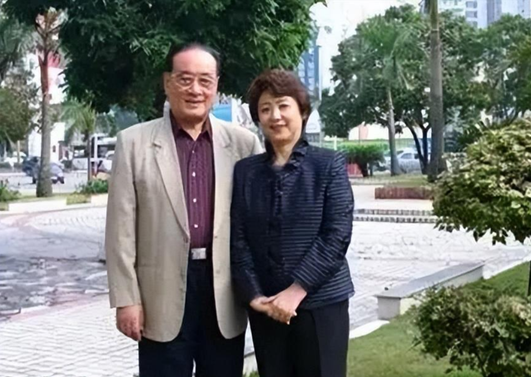 回顾一代男神庞学勤一句承诺照顾精神病妻子一生不离不弃