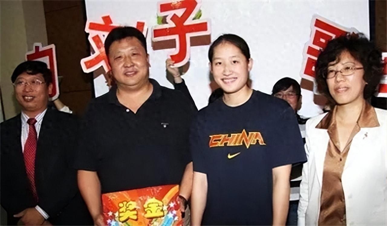回顾金炜先后娶3位徒弟三婚娶刘子歌后移居澳大利亚