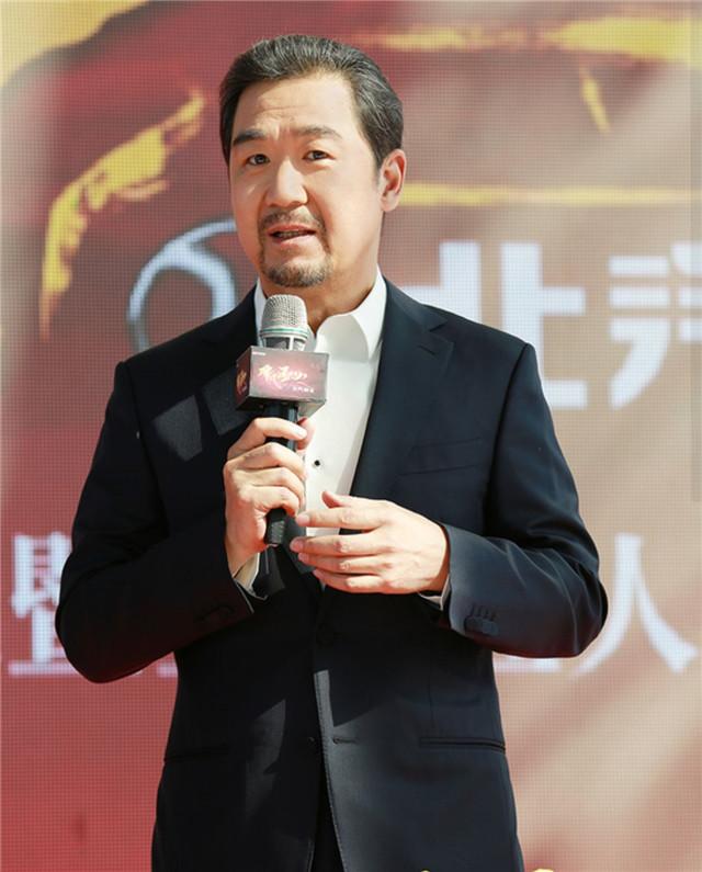 回顾,张国立与尸体独处多天后,头发一夜掉光,险丧命